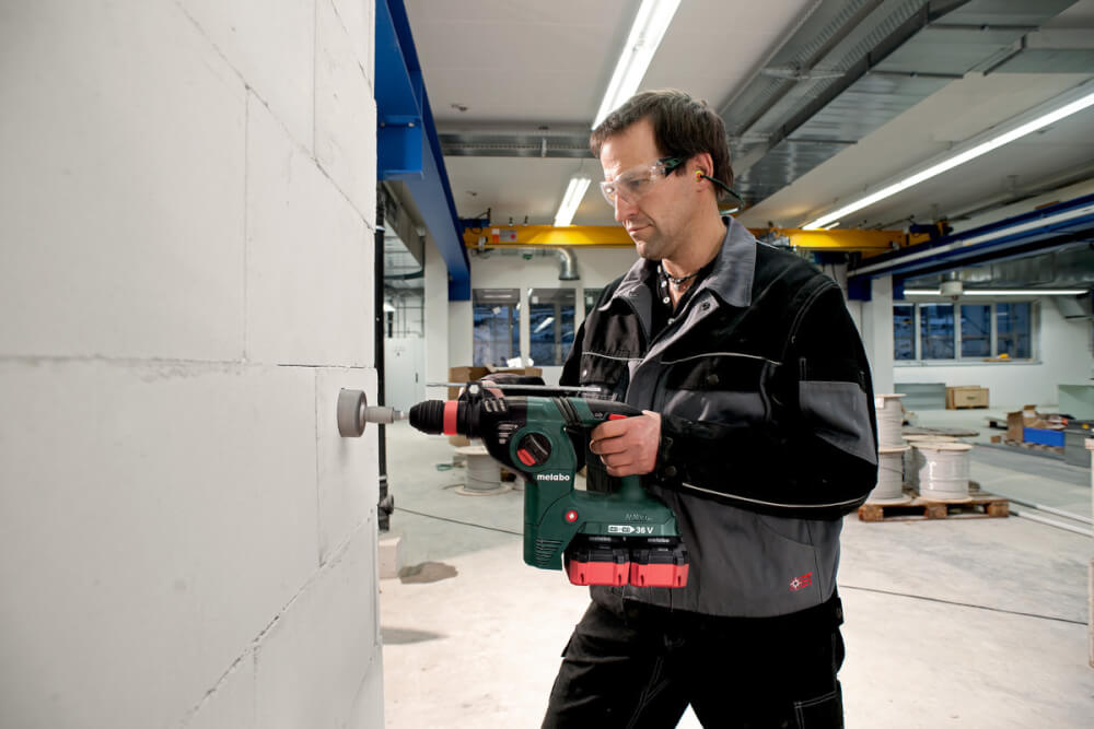 Перфоратор акк. Metabo KHA 36-18 LTX 32 Quick (600796810) 18В, 4X8АЧ LIHD, Кейс