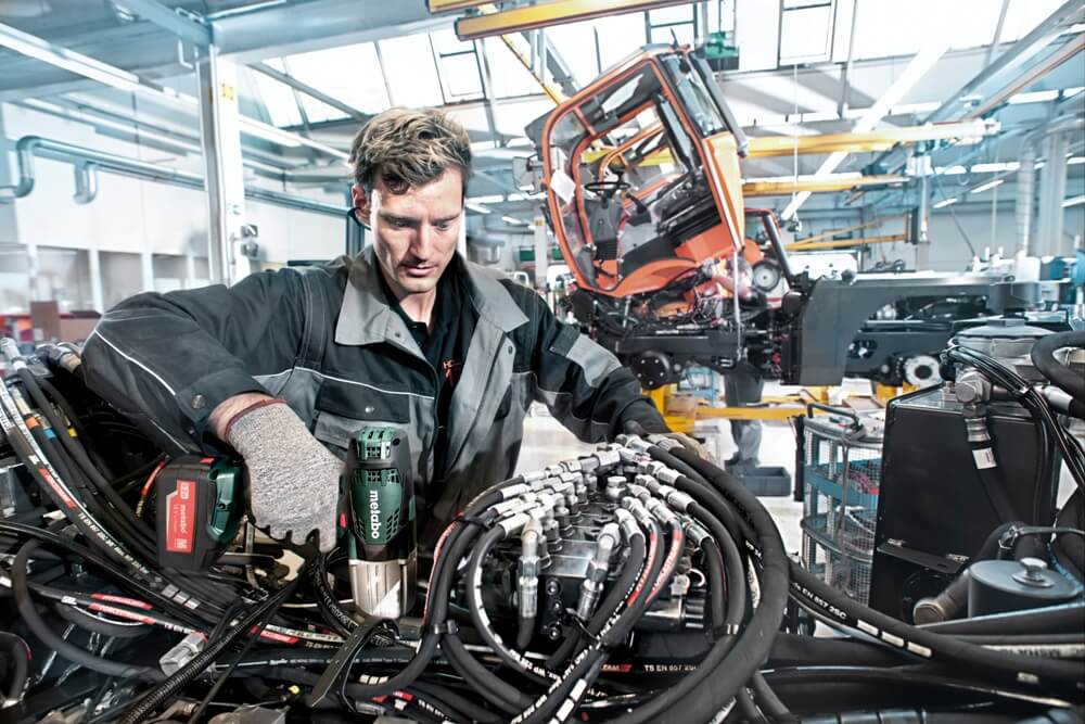 Гайковерт Metabo SSW 18 LTX (602198500) 600Нм, 18В, 2X4АЧ, КЕЙС