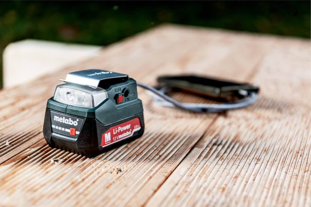 Фонарь-адаптер Metabo PowerMaxx 12 LED-USB (600298000) 12В, Без АКБ и ЗУ, Картон