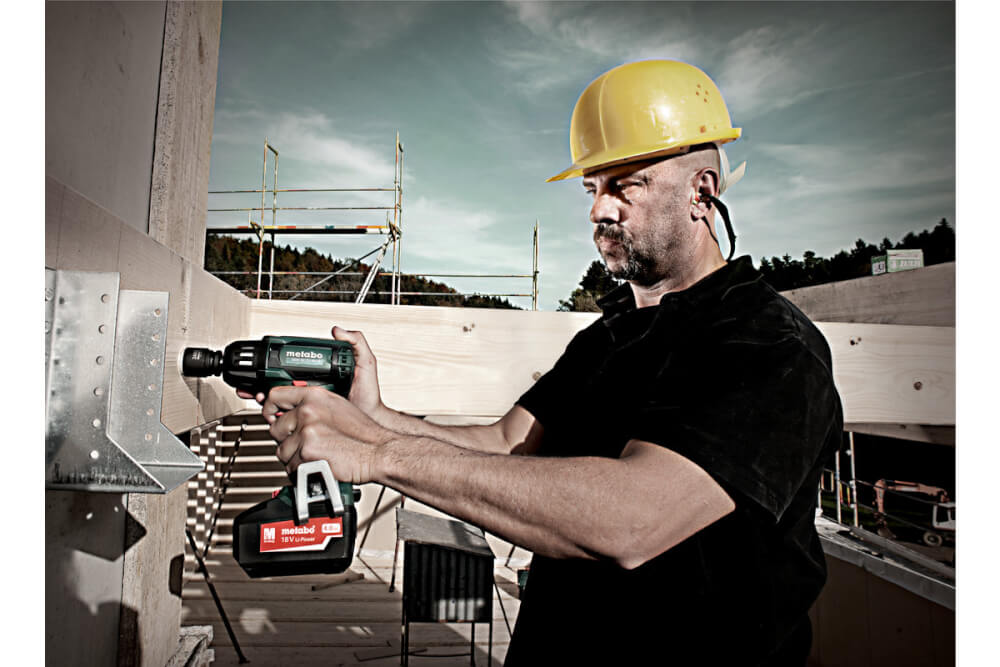 Гайковерт Metabo SSW 18 LTX 400 BL (602205500) 400Нм, 18В, 2X4АЧ, КЕЙС