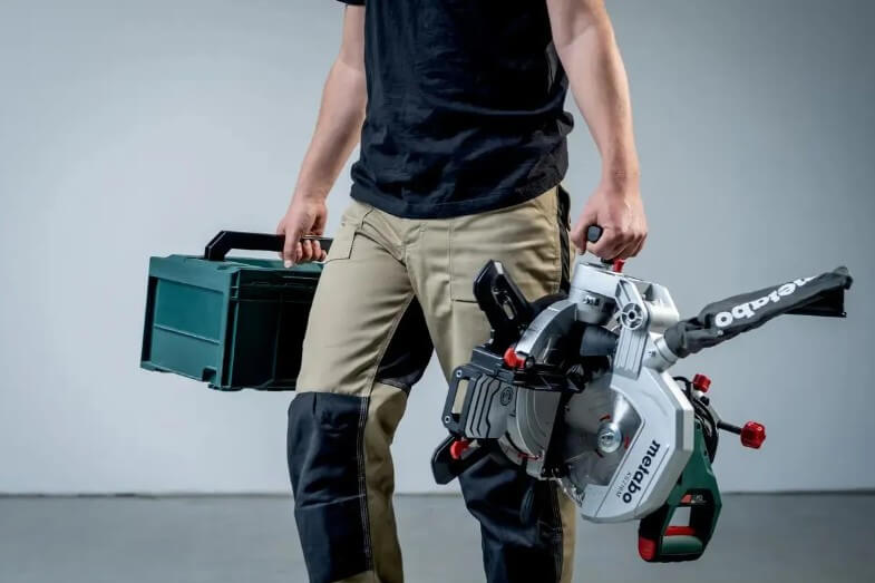 Пила торцовочная METABO KS216M (610216000)